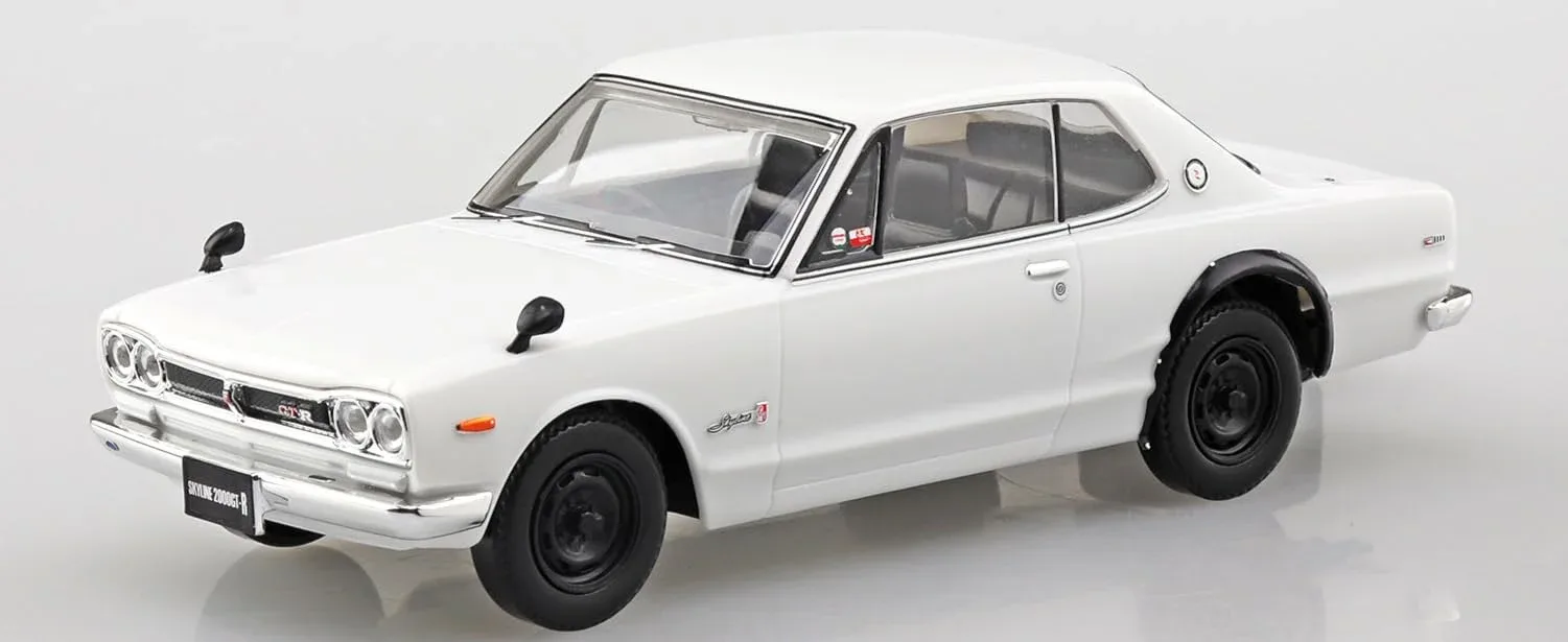 Aoshima 1/32 Nissan C10 Skyline 2000Gt-R White Plastic Model Kit - Image 2