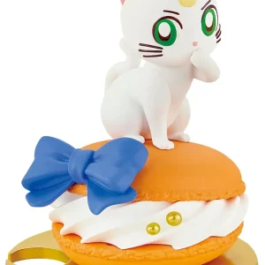 Banpresto Sailor Moon Cosmos Artemis Ver B Figure Bandai Spirits Collection