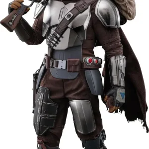 Hot Toys Star Wars Mandalorian 1/6 Scale Premium Collectible Figure